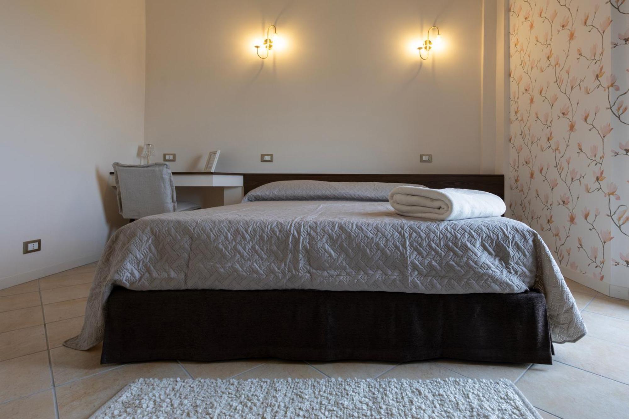 Palazzo Gessi Room And Breakfast Borghi Exterior foto