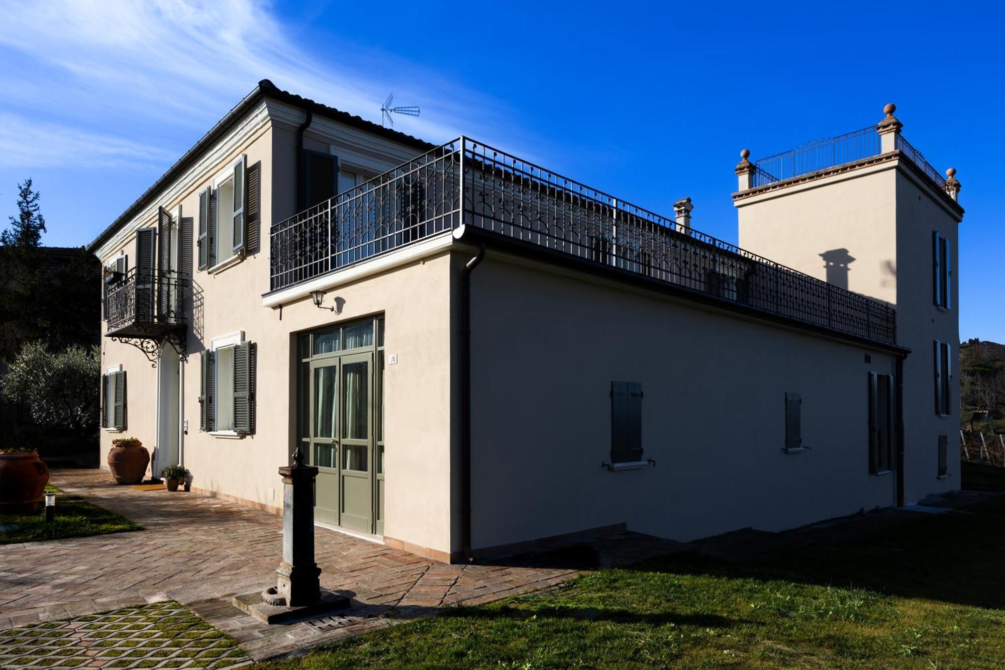 Palazzo Gessi Room And Breakfast Borghi Exterior foto